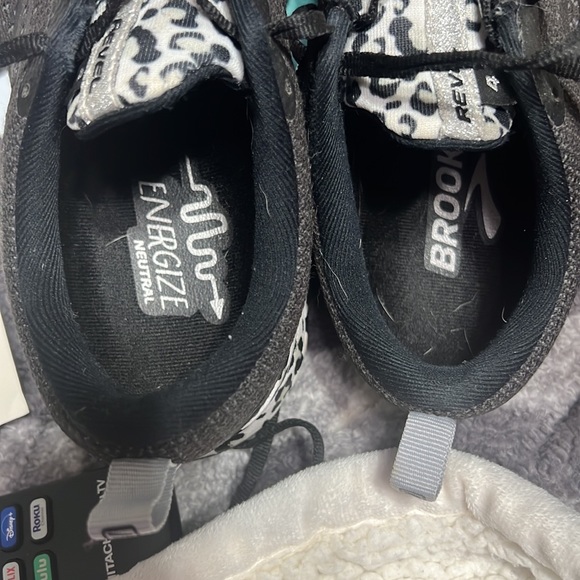 Brooks Revel 4 Snow Leopard - Picture 6 of 6